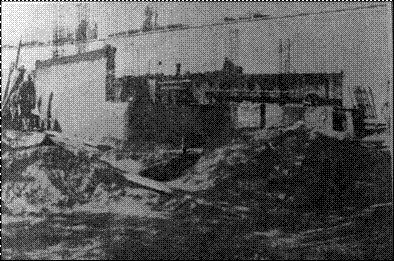 El edificio del Crematorio Municipal en construcción.