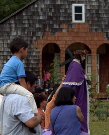 Procesión alrededor de la iglesia, fiesta de la Candelaria,201
