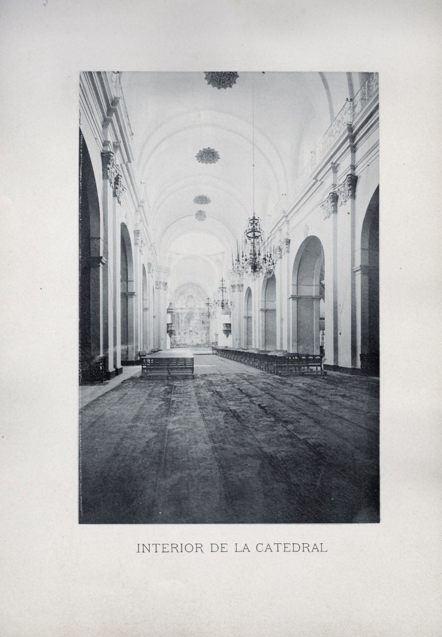 Interior de la Catedral de Buenos Aires en 1891.[33]