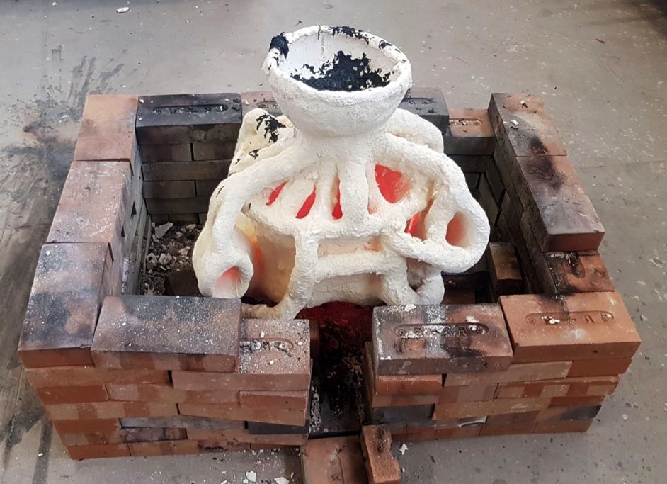 Molde de cascarilla cerámica tras la colada